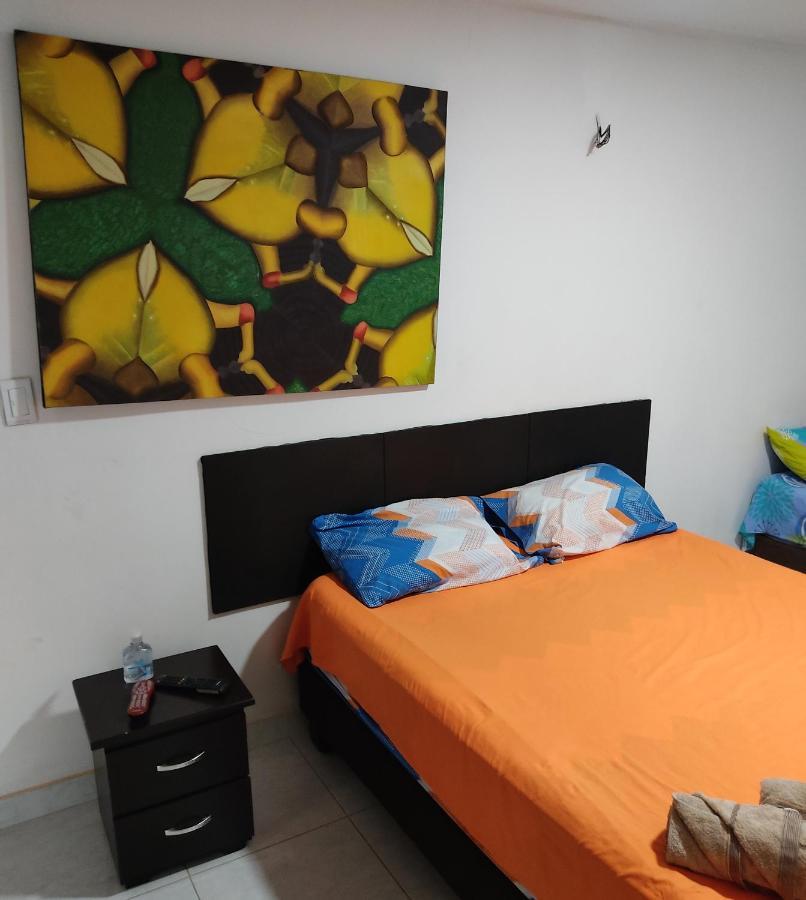 Home To Go Hostal Apartamentos Cali Esterno foto