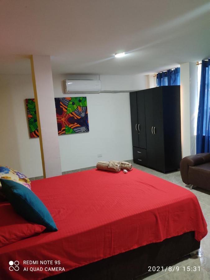 Home To Go Hostal Apartamentos Cali Esterno foto