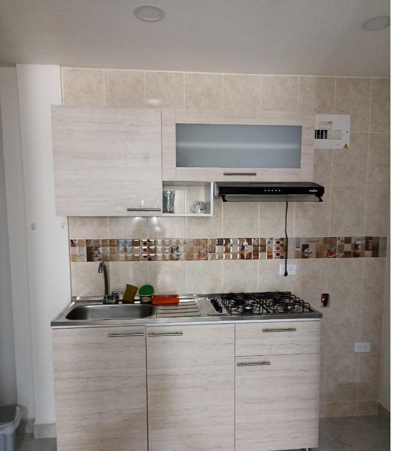 Home To Go Hostal Apartamentos Cali Esterno foto