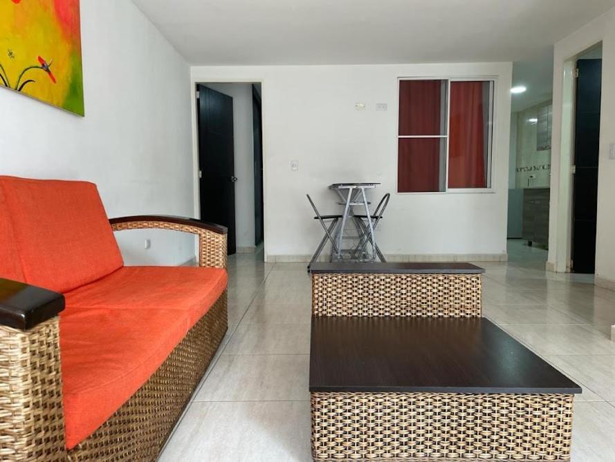 Home To Go Hostal Apartamentos Cali Esterno foto