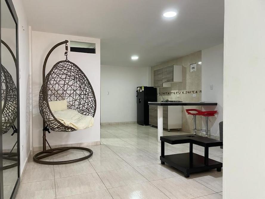 Home To Go Hostal Apartamentos Cali Esterno foto